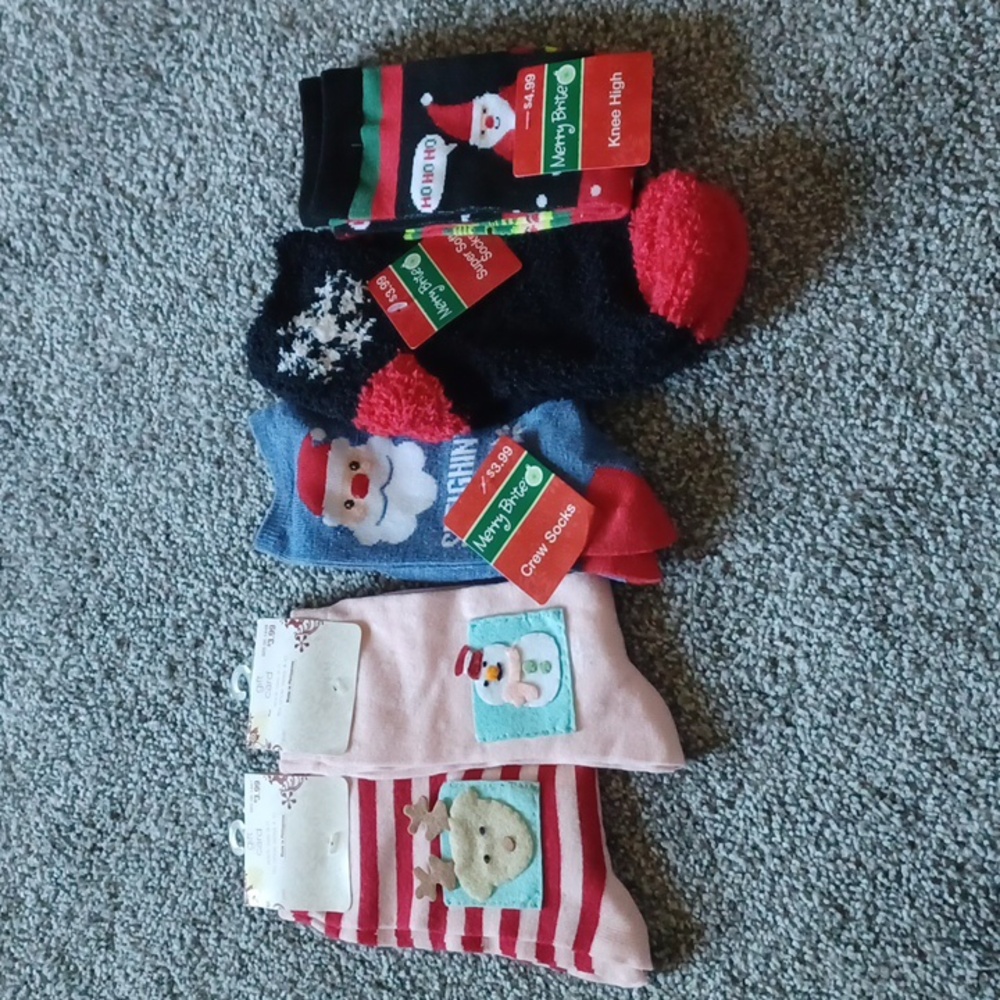 5 New Pairs Assorted Women's Christmas Holiday Socks